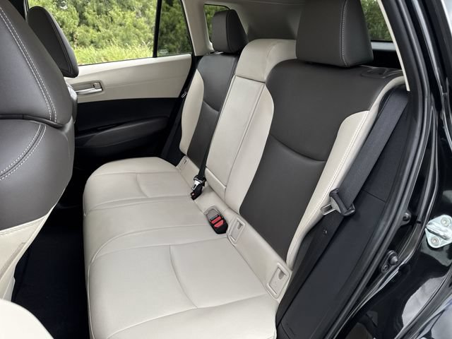 Used 2024 Toyota Corolla Cross XLE w/ Convenience Package FWD image 23