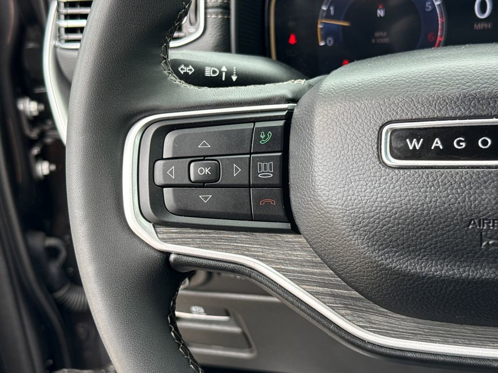 Used 2024 Jeep Wagoneer L Series II image 15