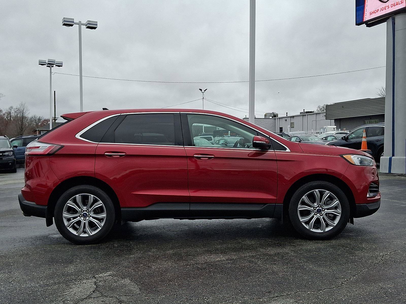 Certified 2022 Ford Edge Titanium image 7