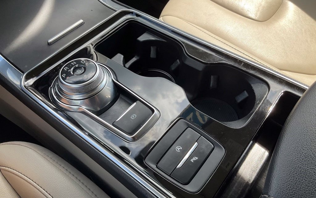 Certified 2020 Ford Edge Titanium AWD/4WD image 13