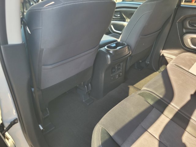Used 2021 Nissan Titan SV w/ SV Convenience Package AWD/4WD image 14