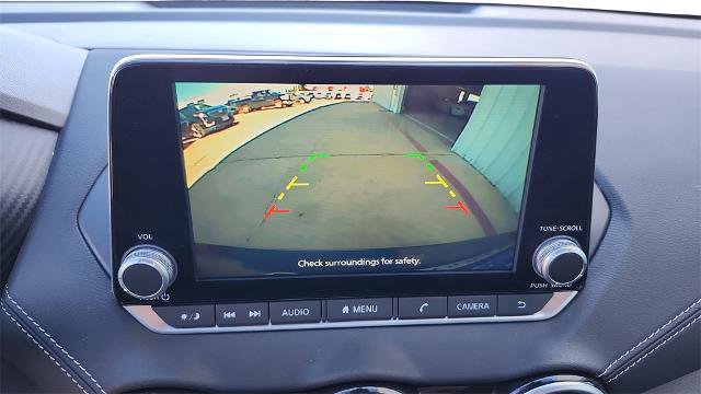 Used 2022 Nissan Sentra SV w/ Trunk Package image 16