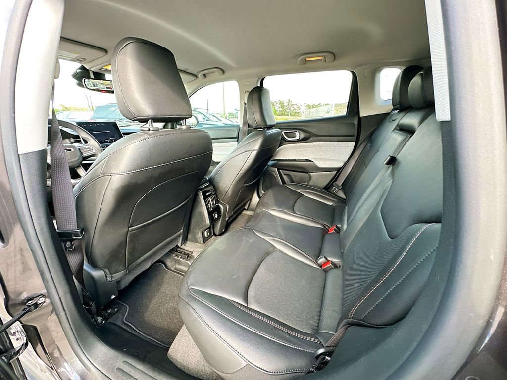 Used 2022 Jeep Compass Latitude image 8