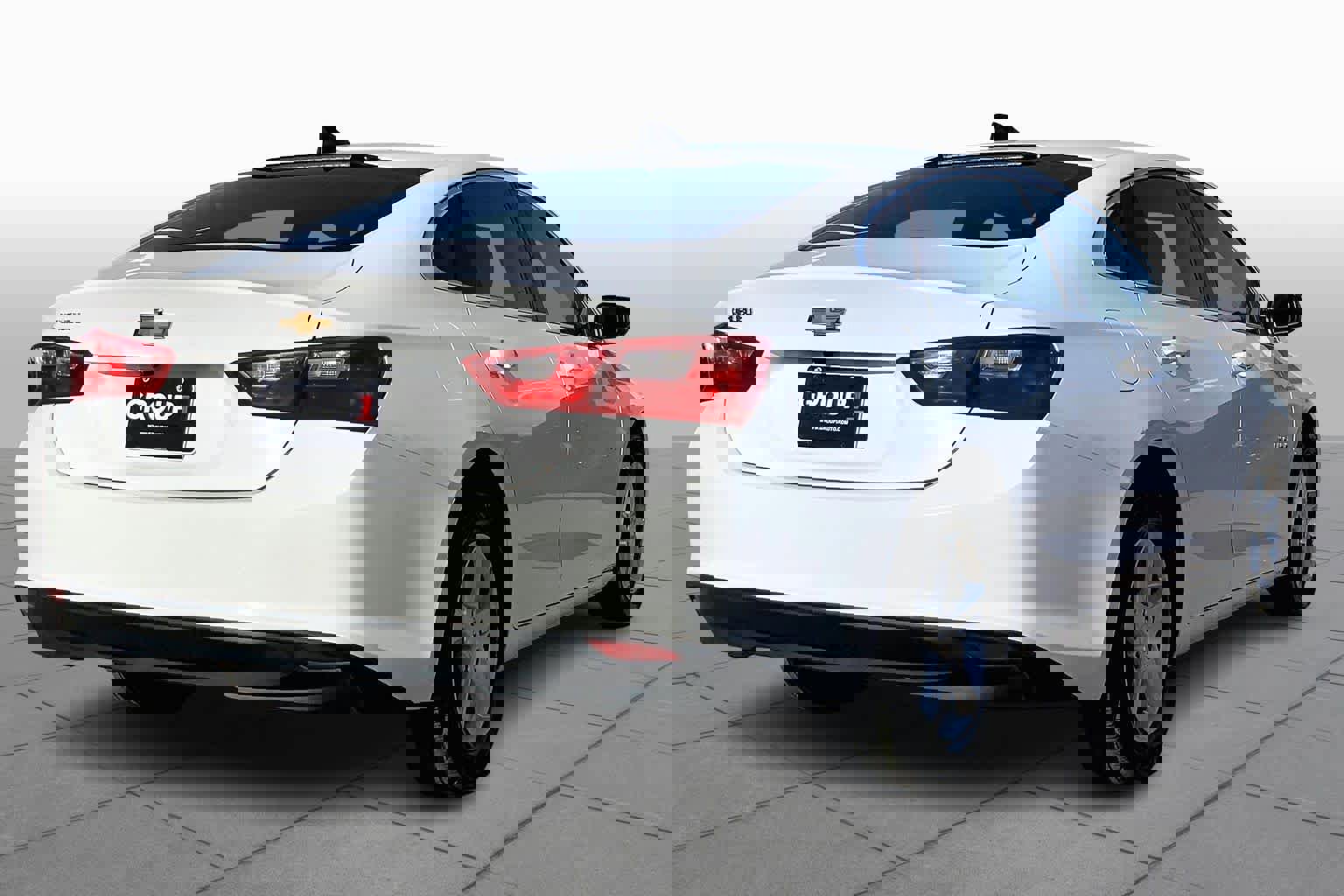 Used 2024 Chevrolet Malibu LS image 3