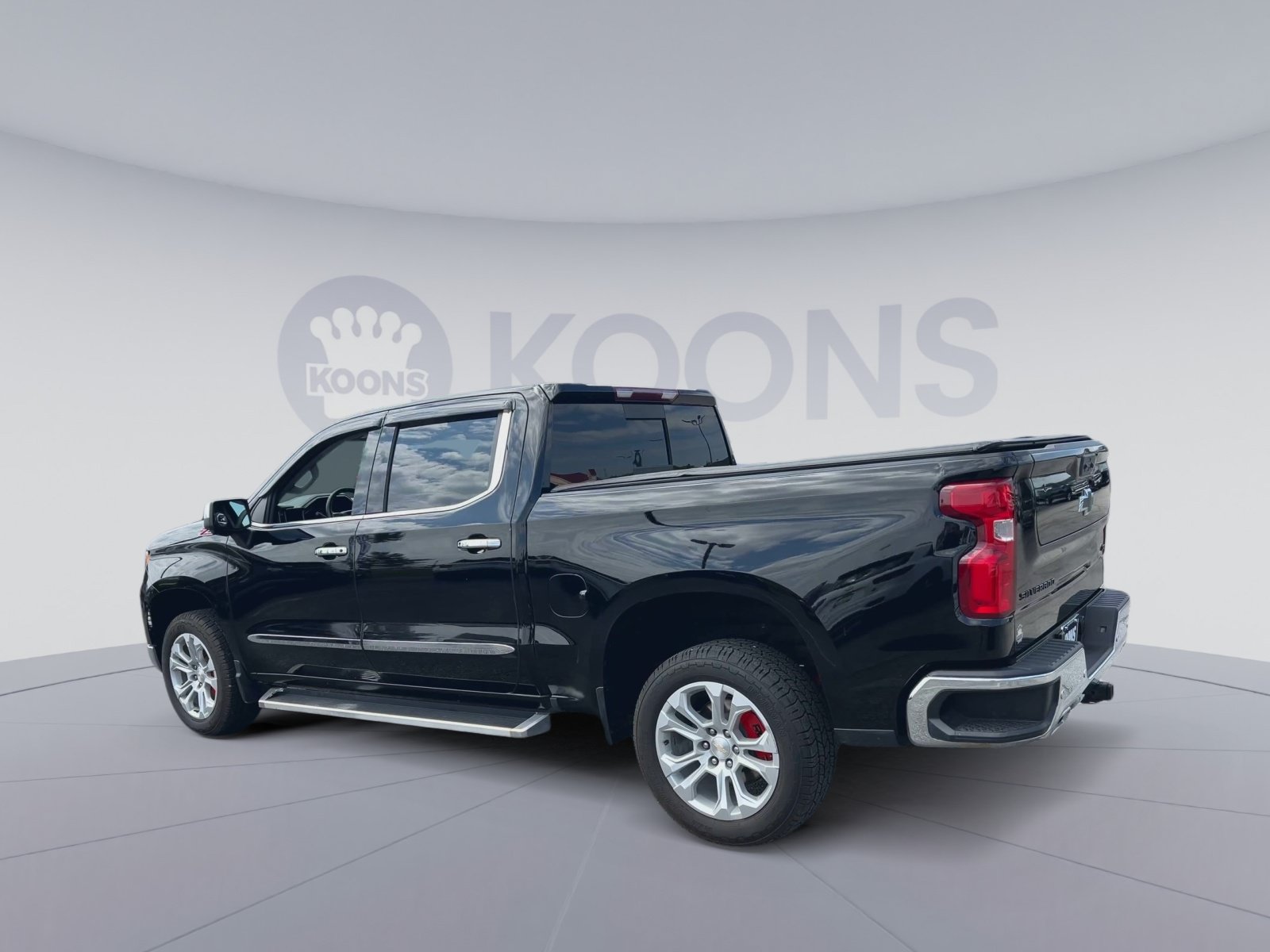 Used 2023 Chevrolet Silverado 1500 LTZ AWD/4WD image 8