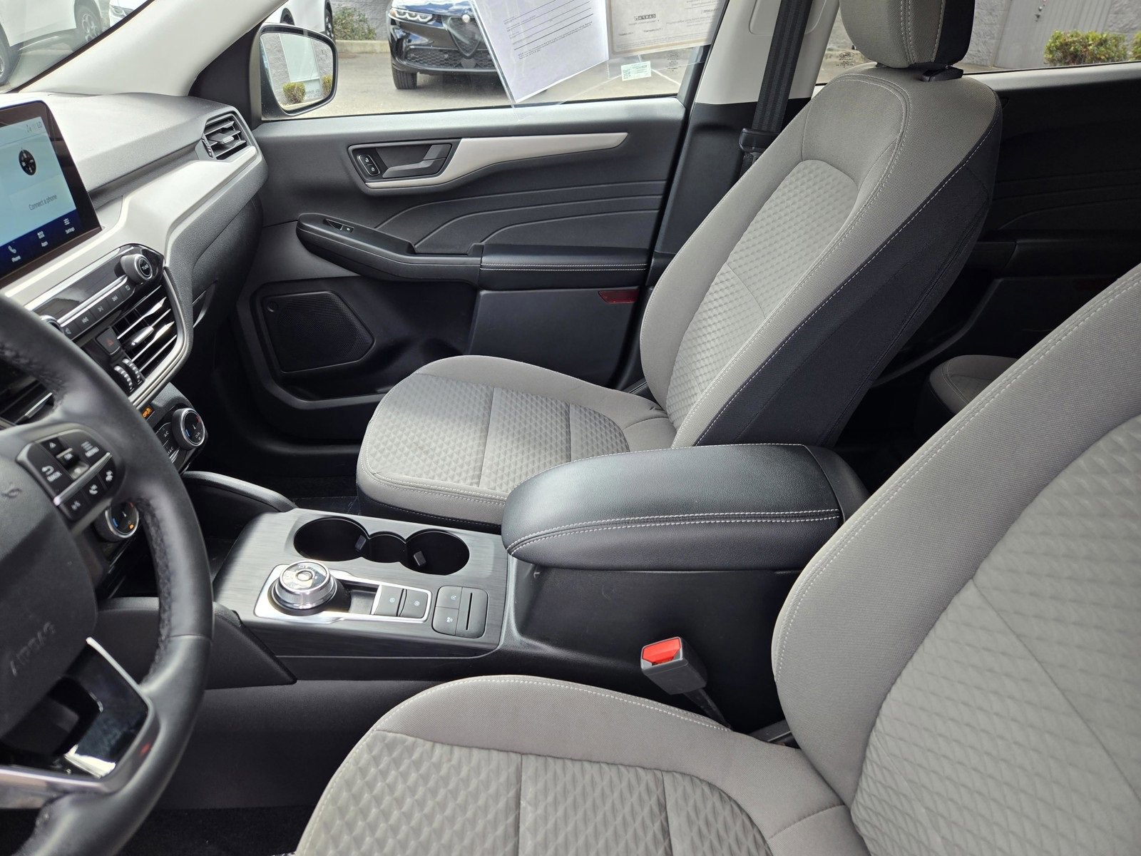 Certified 2022 Ford Escape SE w/ SE Sport Appearance Package image 28