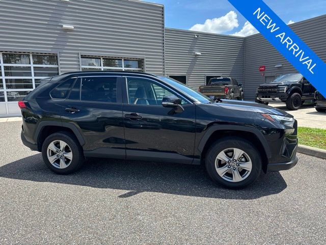 Used 2024 Toyota RAV4 XLE AWD/4WD image 3