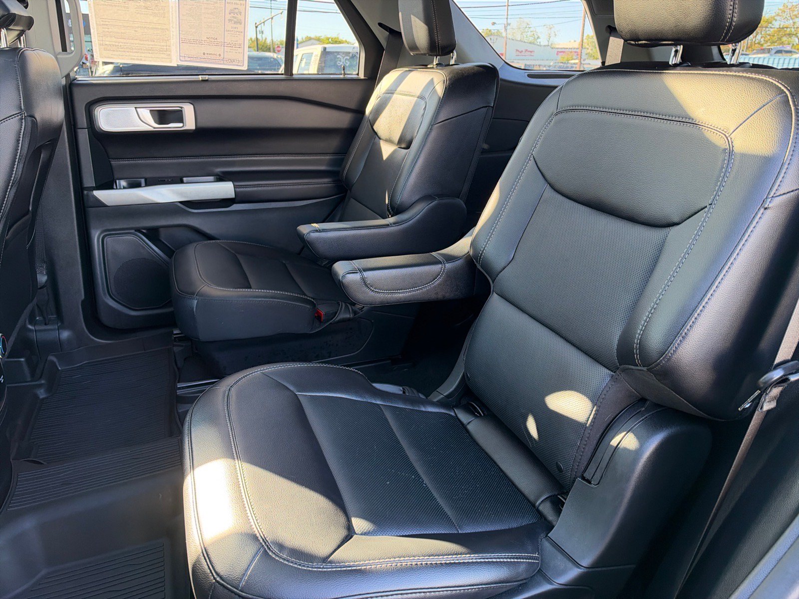 Certified 2023 Ford Explorer Limited w/ Limited Technology Package AWD/4WD image 10