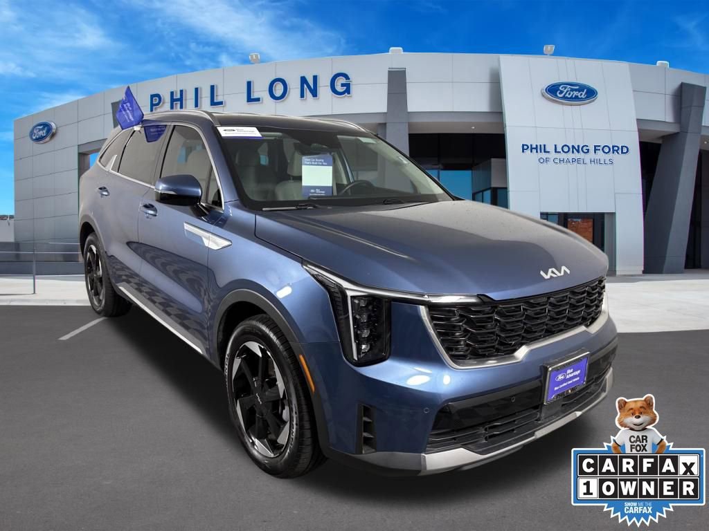 Used 2025 Kia Sorento EX FWD image 1