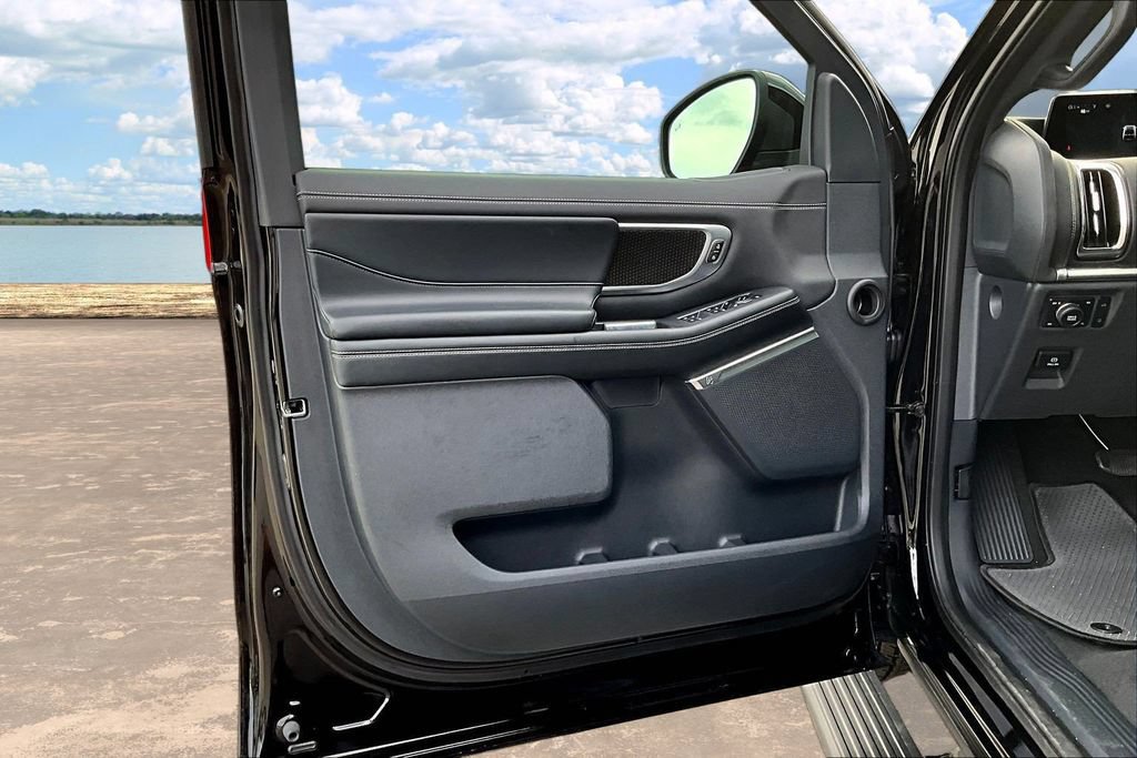 Certified 2025 Ford Expedition Max Platinum w/ Stealth Performance Package AWD/4WD image 22