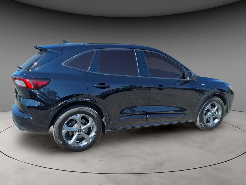 Certified 2023 Ford Escape ST-Line w/ Tech Pack #1 FWD image 8