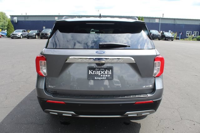 Certified 2024 Ford Explorer XLT w/ Equipment Group 202A AWD/4WD image 16