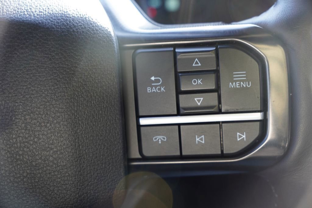 Certified 2025 Ford F450 Platinum w/ FX4 Off-Road Package image 37