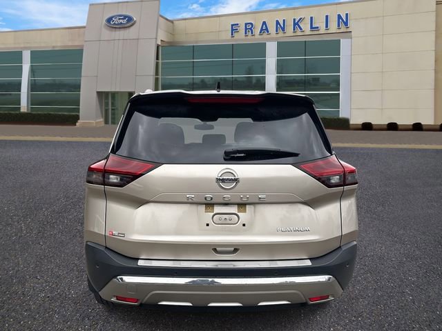 Used 2021 Nissan Rogue Platinum image 4