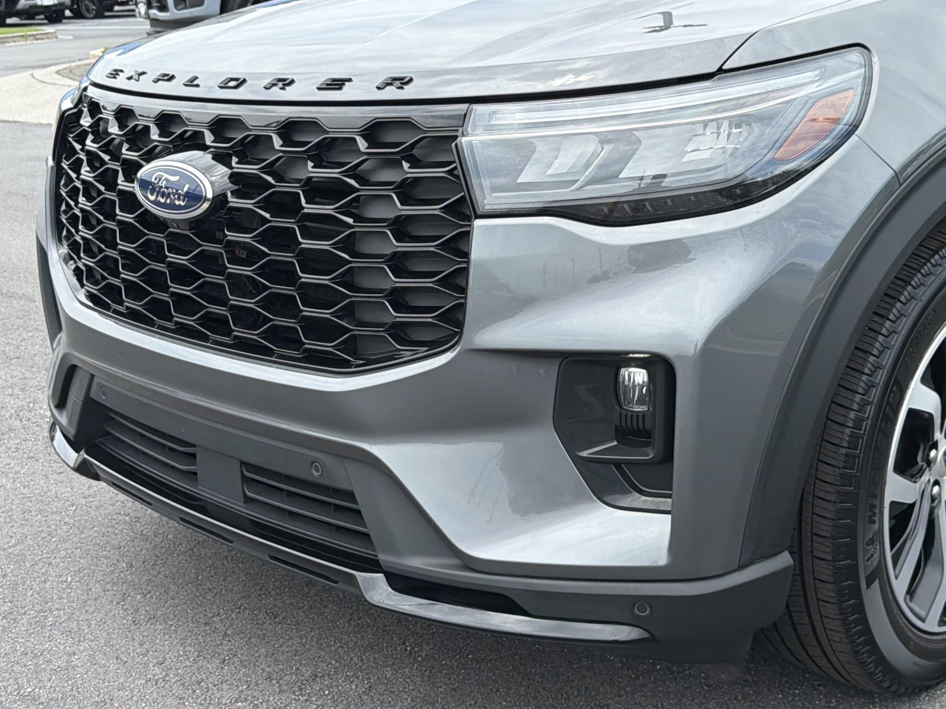 Certified 2025 Ford Explorer ST-Line RWD image 35