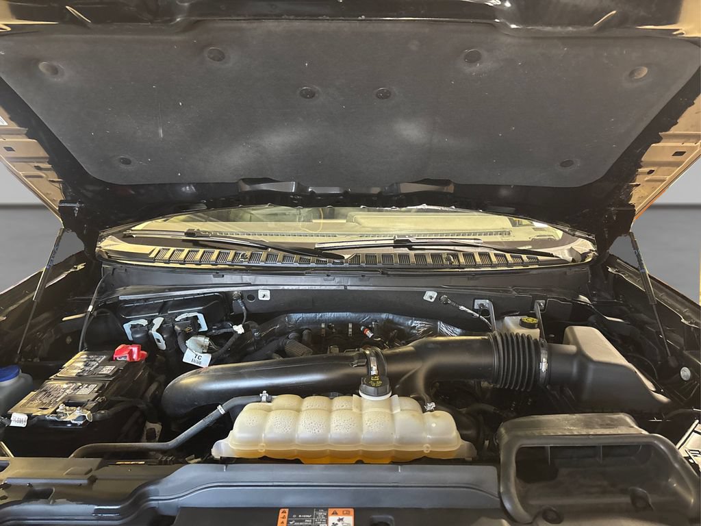 Certified 2025 Ford Expedition Active AWD/4WD image 16