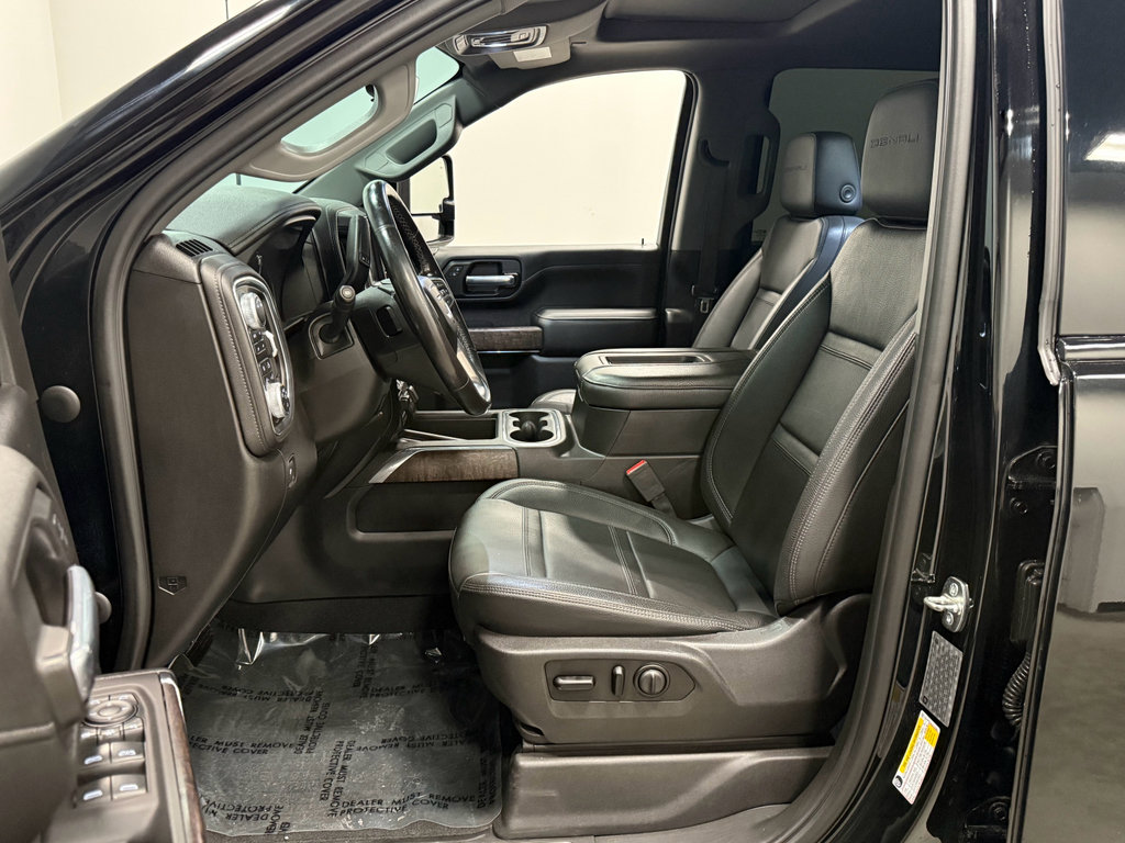 Used 2020 GMC Sierra 2500 Denali w/ Denali Ultimate Package image 11