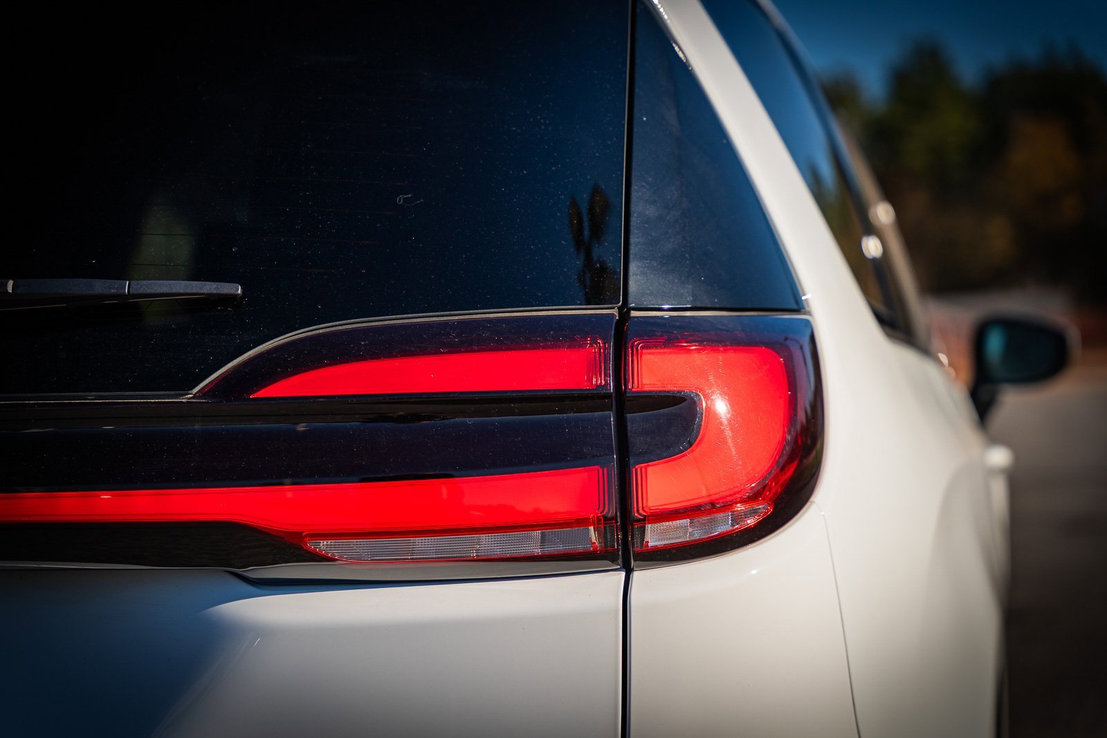 Used 2023 Chrysler Pacifica Touring-L image 16