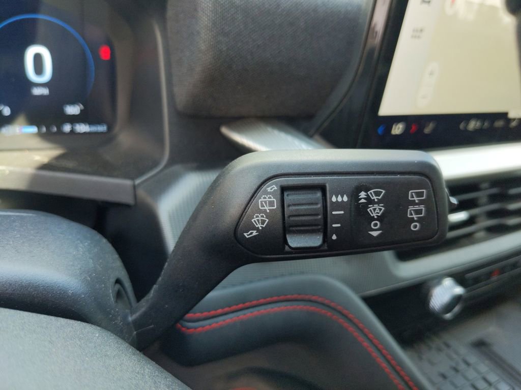 Certified 2025 Ford Explorer ST image 31