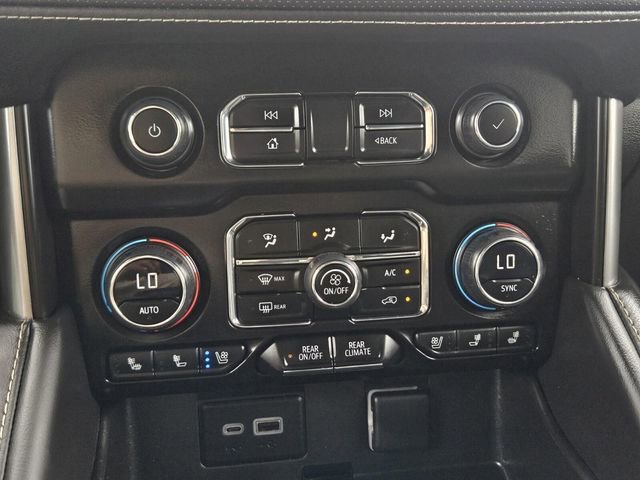 Used 2023 Chevrolet Suburban Premier image 33