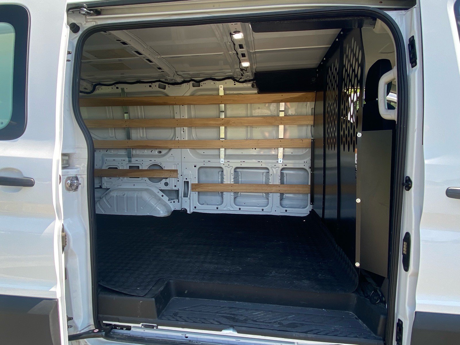 Certified 2025 Ford Transit 250 Low Roof w/ Exterior Upgrade Package RWD image 19