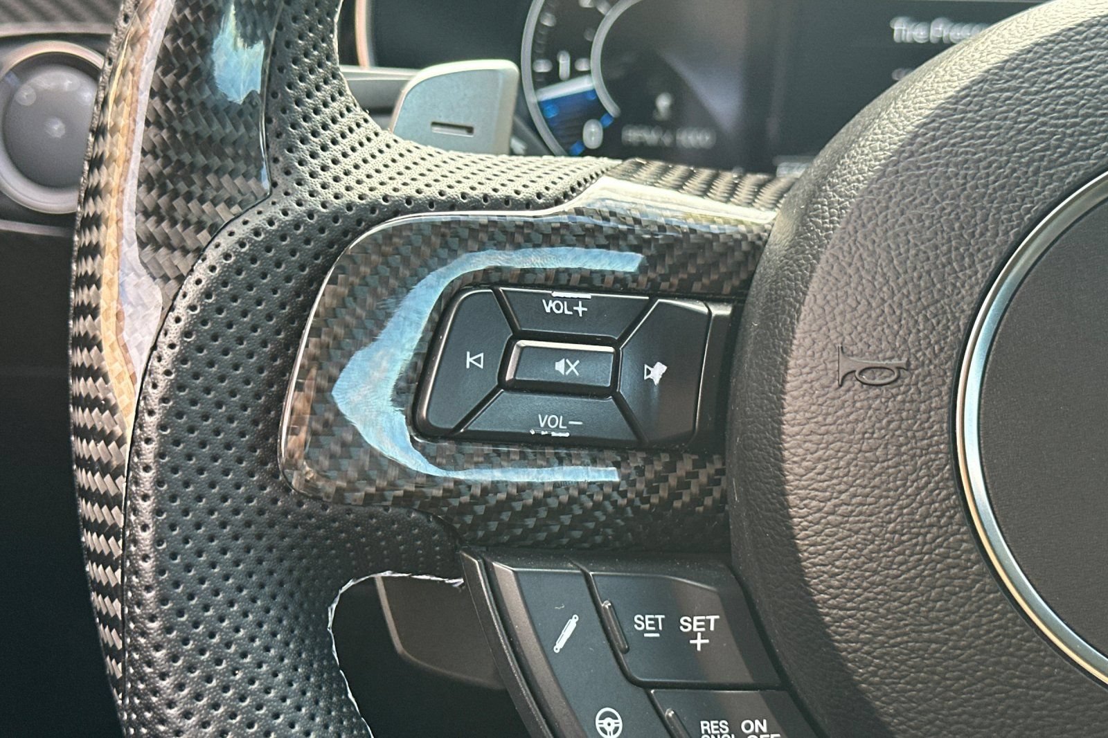 Certified 2020 Ford Mustang Shelby GT500 w/ Technology Package RWD image 35