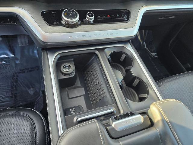 Certified 2025 Ford Expedition Max Platinum image 26