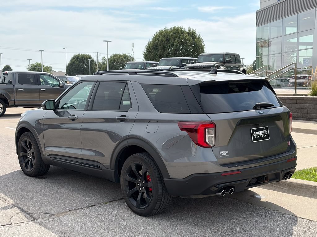 Certified 2023 Ford Explorer ST w/ Equipment Group 401A AWD/4WD image 4