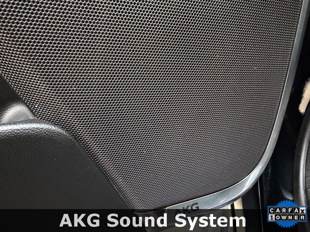 Used 2021 Cadillac Escalade Premium Luxury image 17