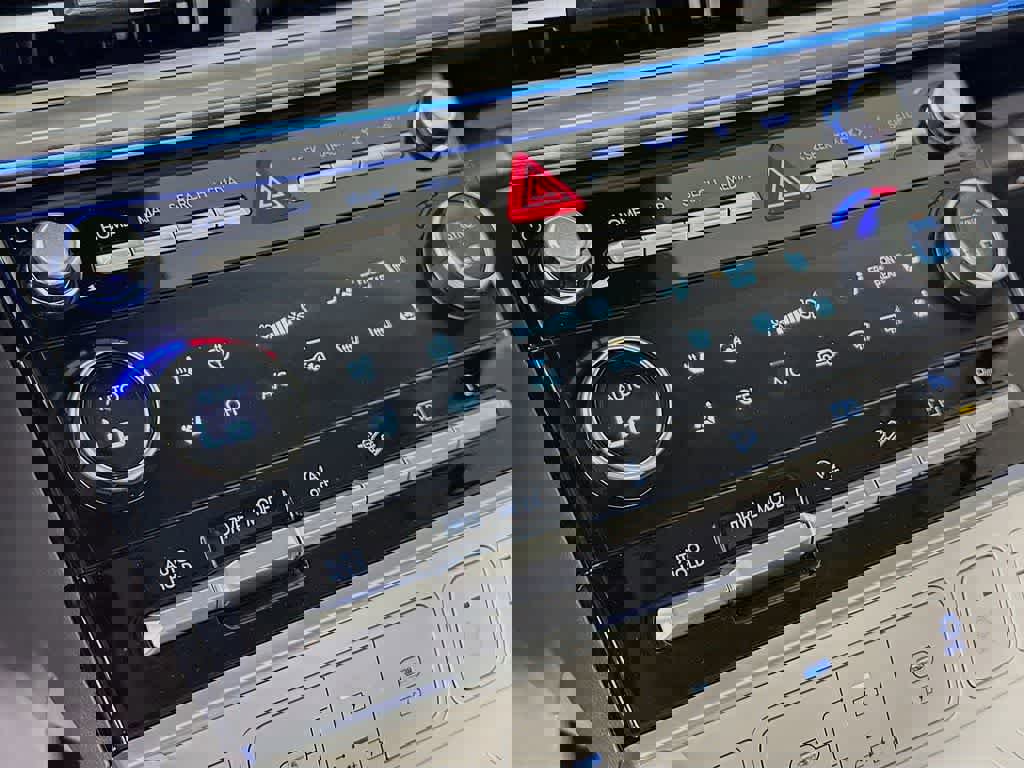 Used 2025 Hyundai Santa Fe Calligraphy image 20