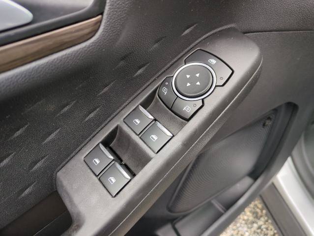 Certified 2020 Ford Escape Titanium AWD/4WD image 10
