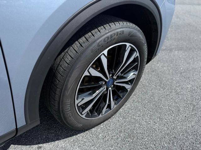 Certified 2022 Ford Escape SEL w/ SEL Stealth AWD Package image 11