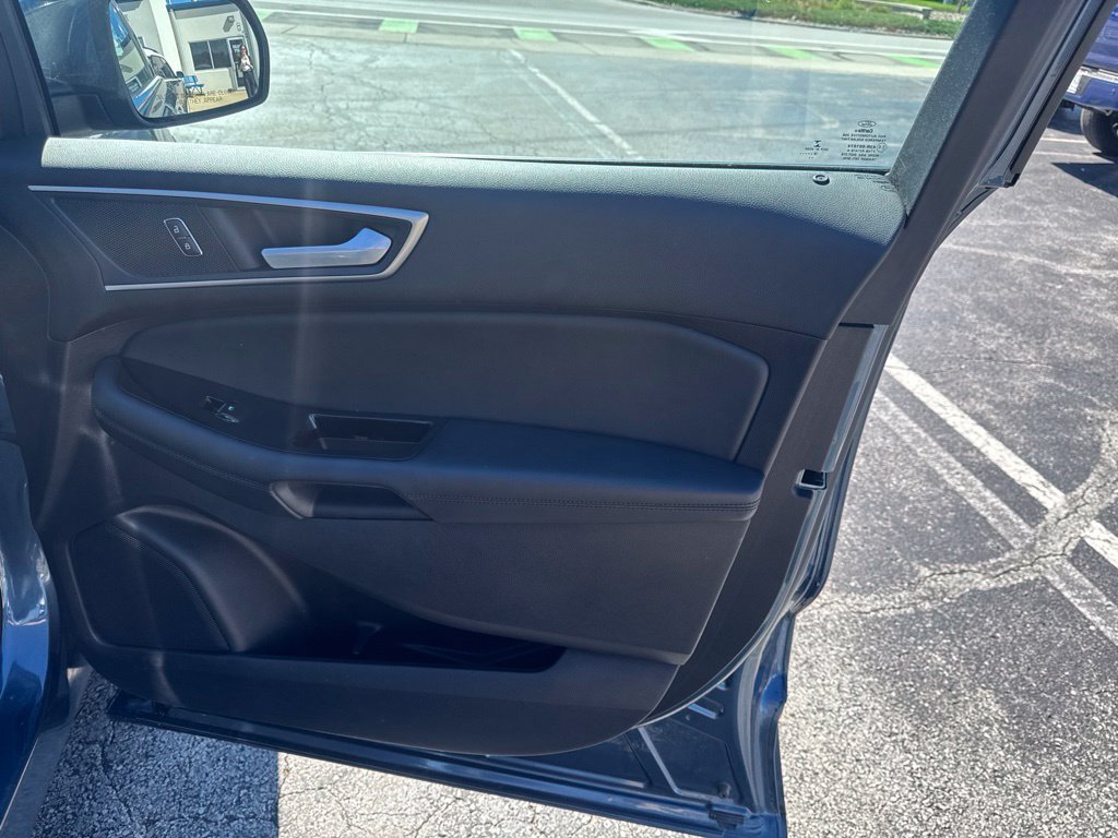 Certified 2019 Ford Edge SEL w/ Equipment Group 201A AWD/4WD image 33