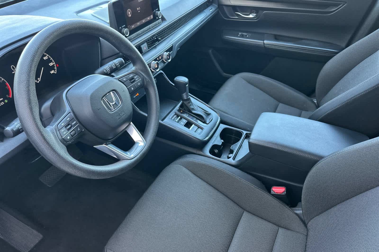 Used 2025 Honda CR-V LX image 12