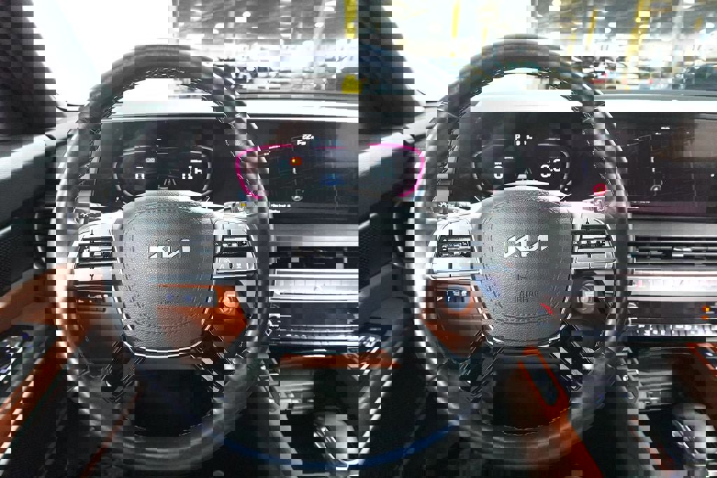 Used 2024 Kia Telluride EX X-Line image 11