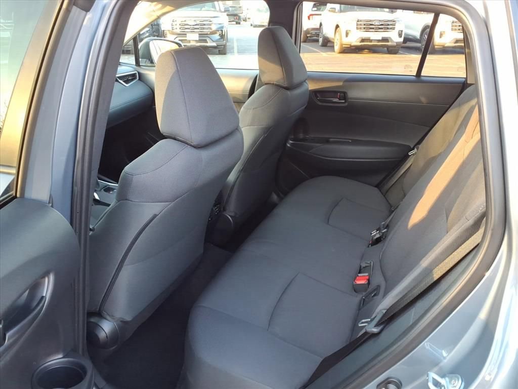 Used 2024 Toyota Corolla Cross LE w/ Moonroof Package image 27