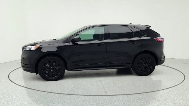 Certified 2023 Ford Edge SE w/ Black Appearance Package AWD/4WD image 4