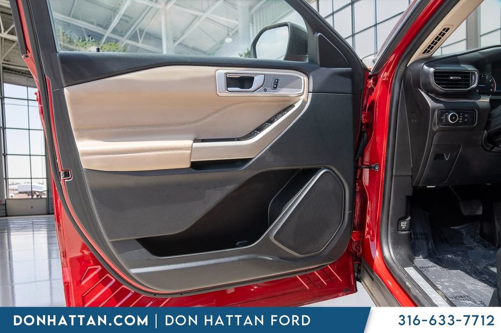 Certified 2023 Ford Explorer Limited AWD/4WD image 16