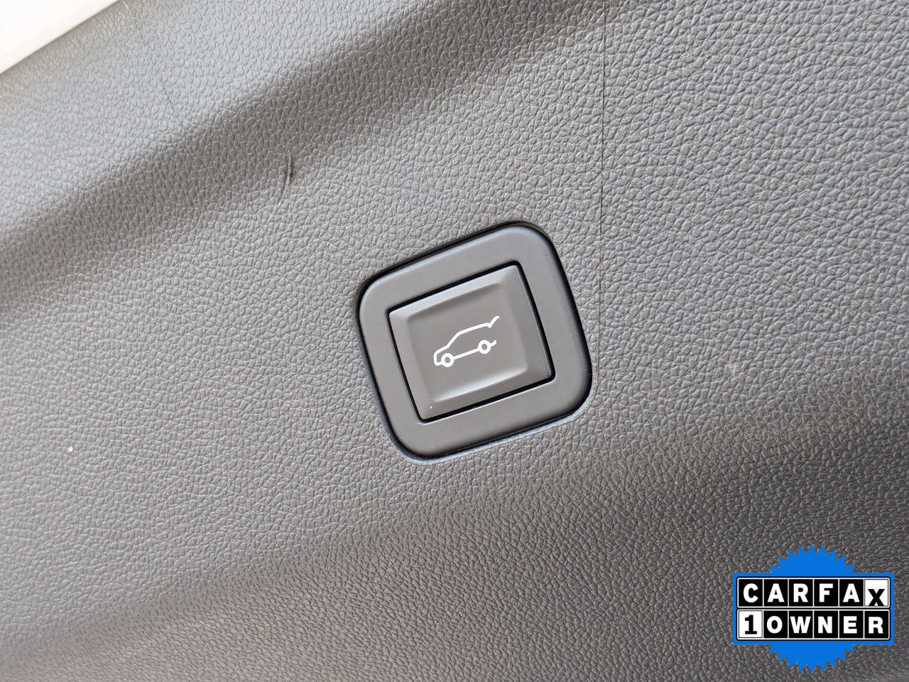 Used 2025 GMC Yukon AT4 w/ AT4 Premium Package AWD/4WD image 13