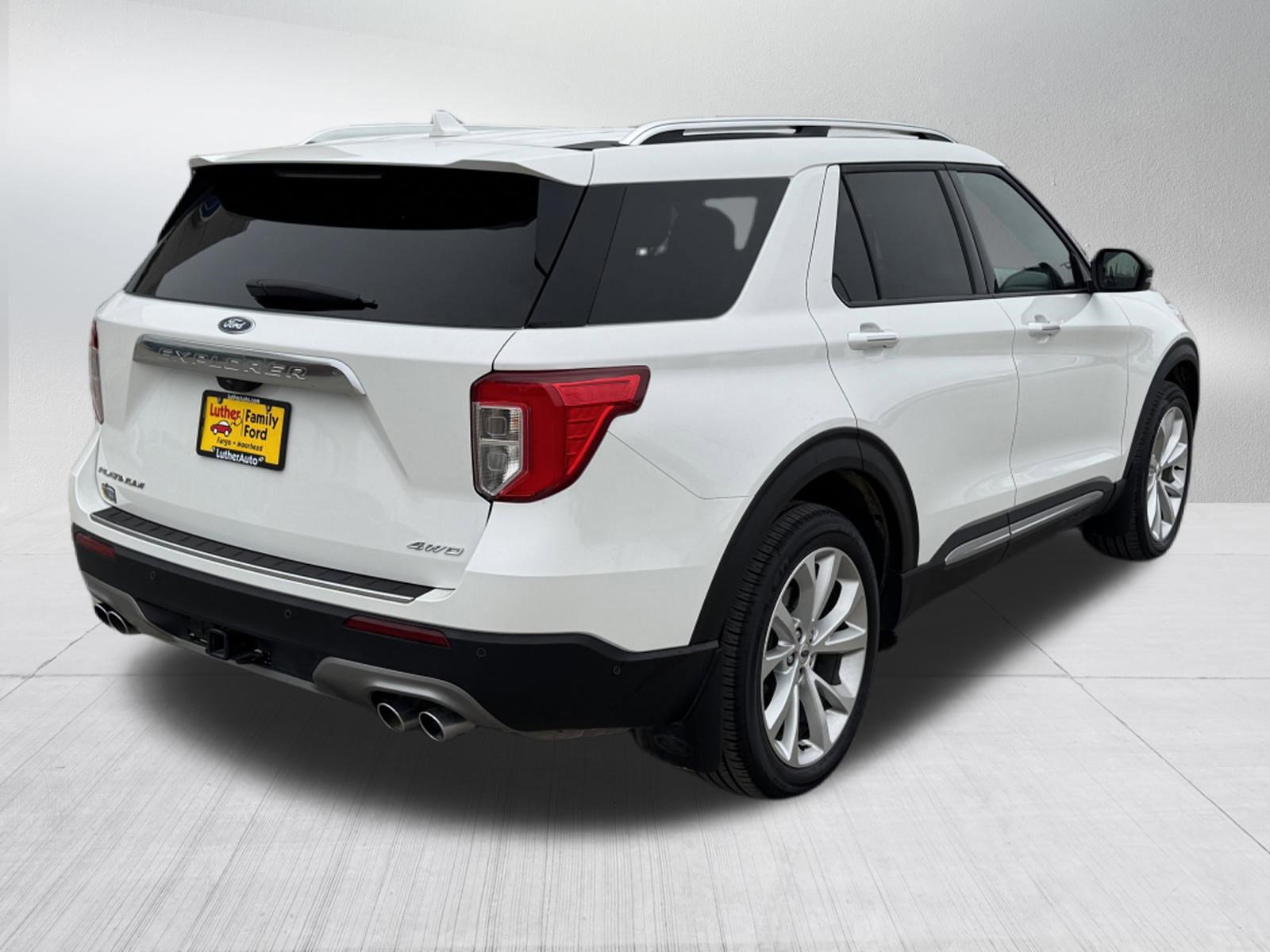 Certified 2024 Ford Explorer Platinum w/ Technology Package image 7