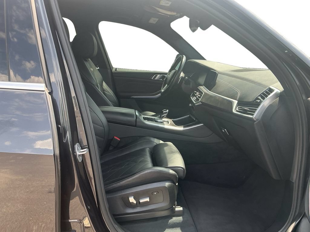 Used 2023 BMW X5 xDrive40i w/ Premium Package AWD/4WD image 22