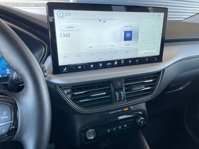 Certified 2025 Ford Escape Platinum AWD/4WD image 9