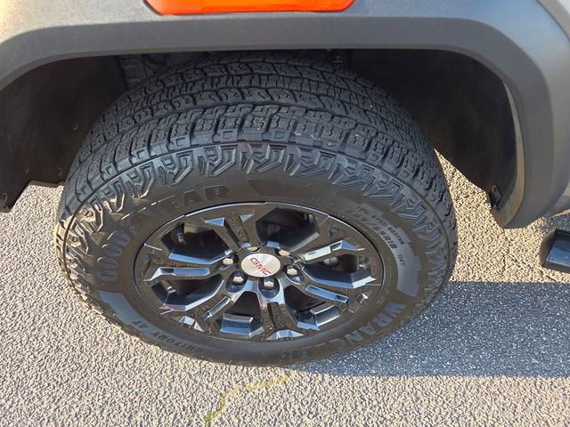 Used 2024 GMC Canyon Elevation w/ Convenience Package image 10