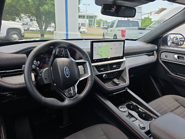 Certified 2025 Ford Explorer ST-Line w/ Premium Package AWD/4WD image 19