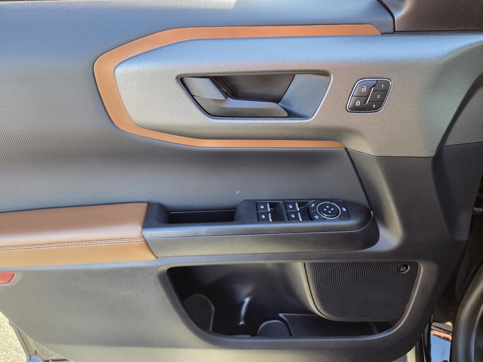 Certified 2025 Ford Bronco Sport Outer Banks w/ Outer Banks Tech Package+ image 17