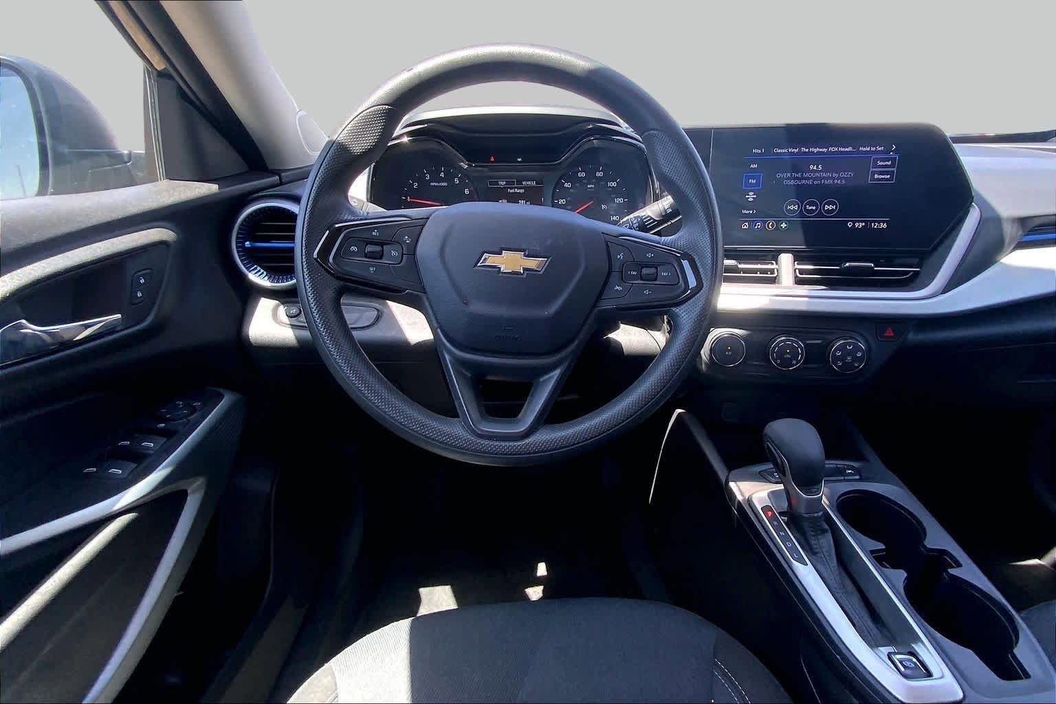 Used 2025 Chevrolet Trax LS FWD image 6