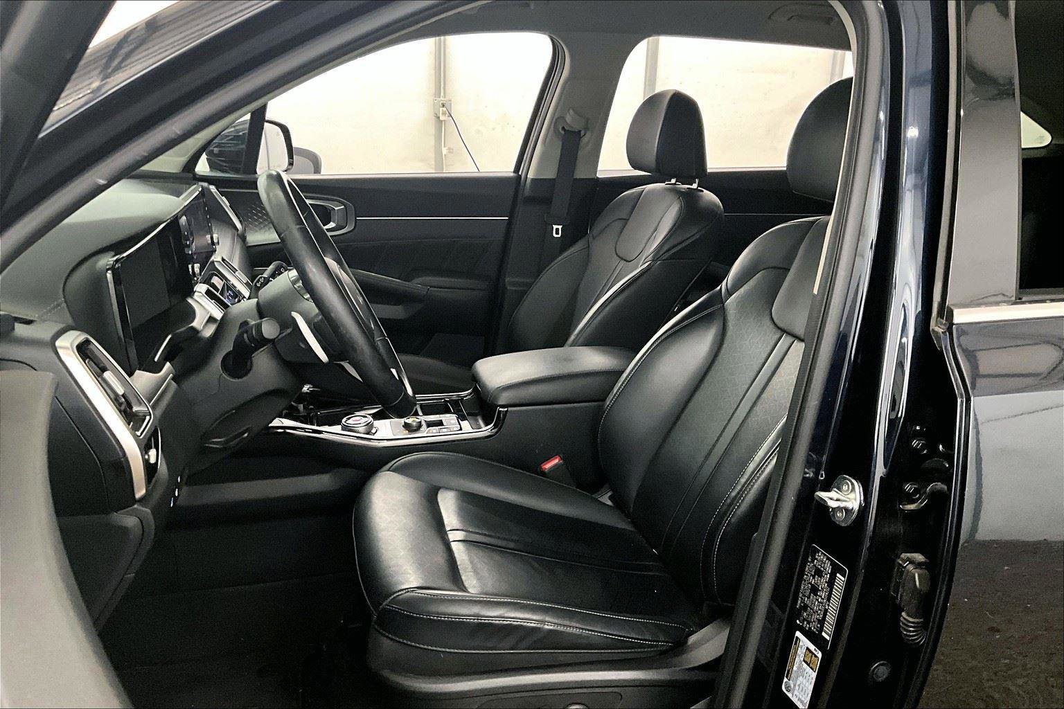 Used 2022 Kia Sorento SX image 24