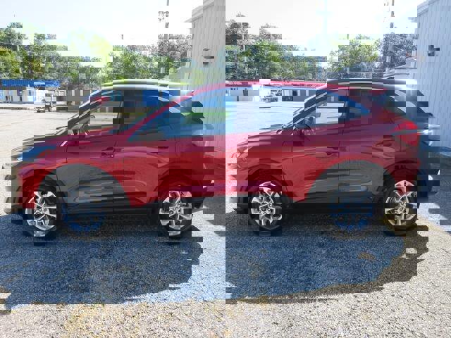 Certified 2022 Ford Escape SE w/ Cold Weather Package image 2