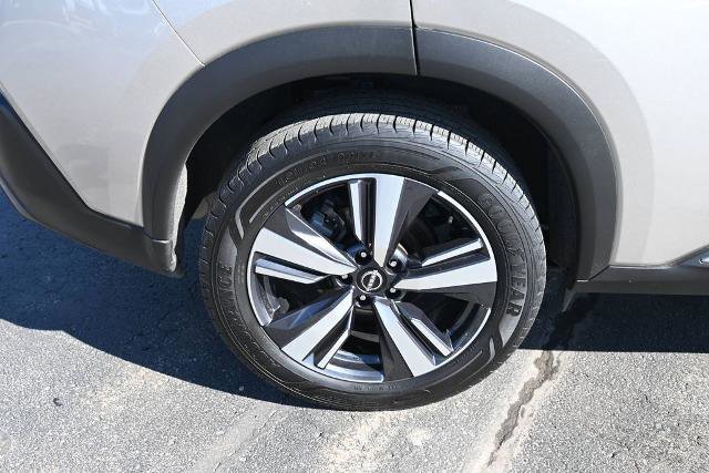 Used 2023 Nissan Rogue SL FWD image 16