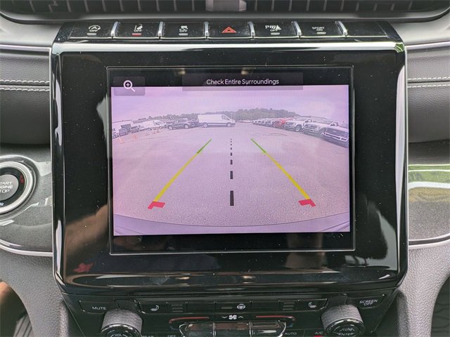 Used 2022 Jeep Grand Cherokee Altitude image 14